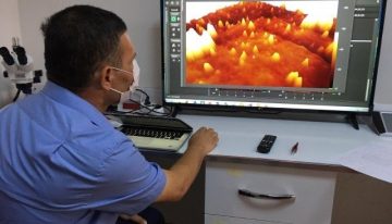 Covid-19 ilk kez 3 boyutlu görüntülendi! Cam ve plastik yüzeyde…